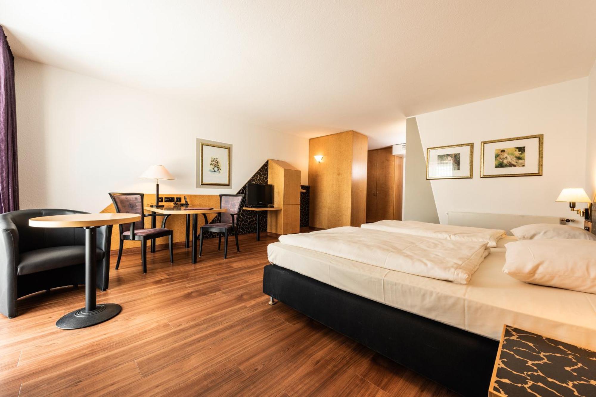 อาร์เวนา คองเกรส โฮเต็ล - โฮเต็ล อิน แดร์ วากเนอร์ชตัท Hotel ไบรอยท์ ภายนอก รูปภาพ